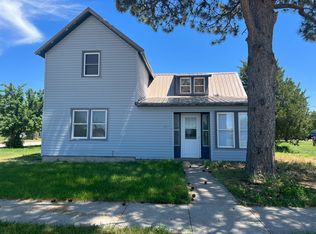402 Chamberlain Ave, Rushville, NE 69360