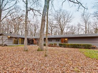 495 Sherry Ln, Riverwoods, IL 60015