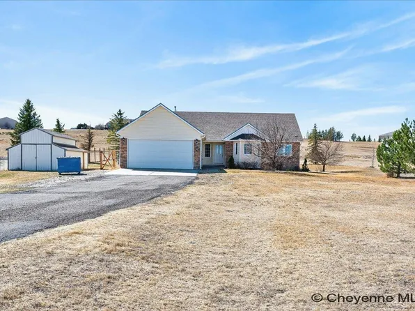 407 Dayshia Ln, Cheyenne, WY 82007