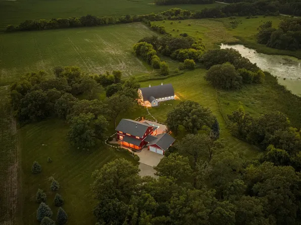 25551 885th Ave, Austin, MN 55912