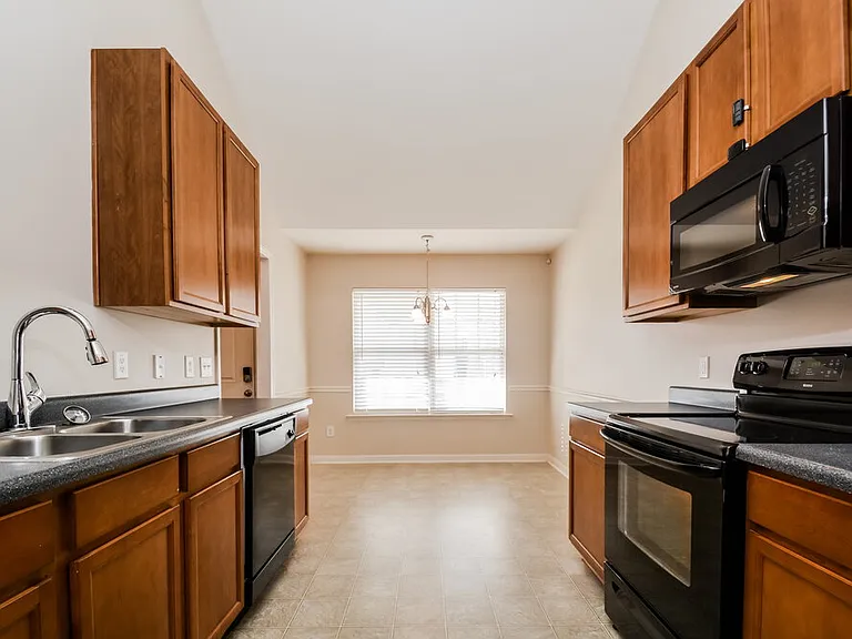 222 Timber Mdw — Photo 5