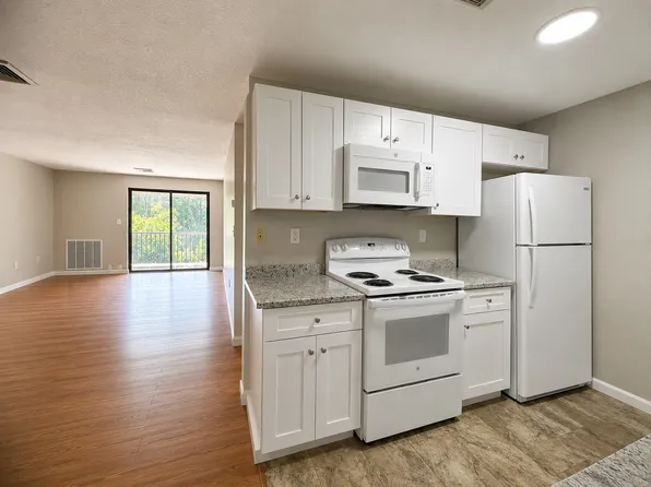 19 Blackstone Dr APT 1933, Nashua, NH 03063