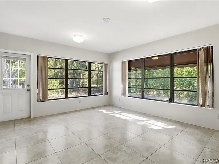 3 Fairwoods Ct — Photo 7