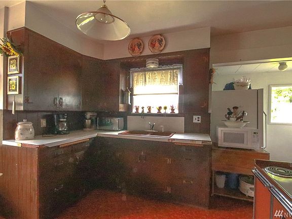 4th image of 1414 N East St
