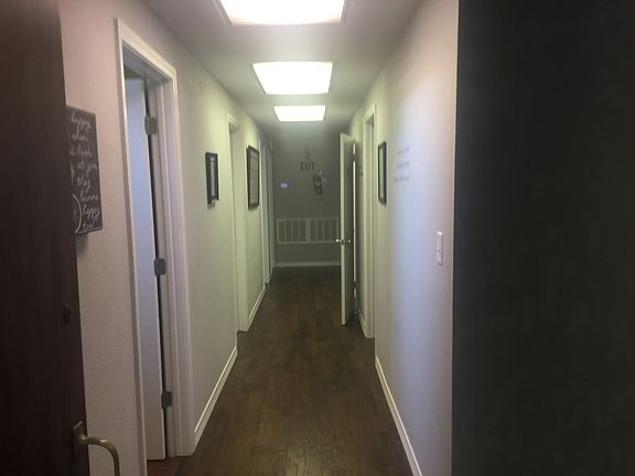 4th image of 502 Dewey Ave