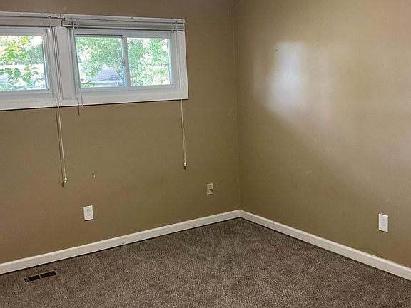 5th image of 5220 Bayside Dr