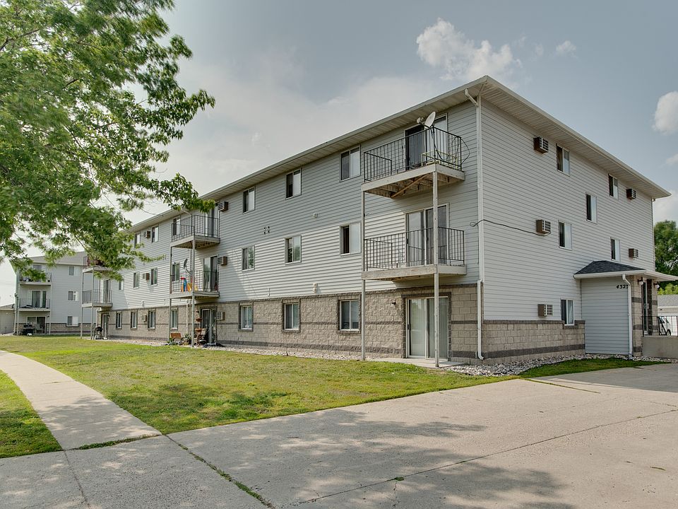 Dock 9 Apartments Building