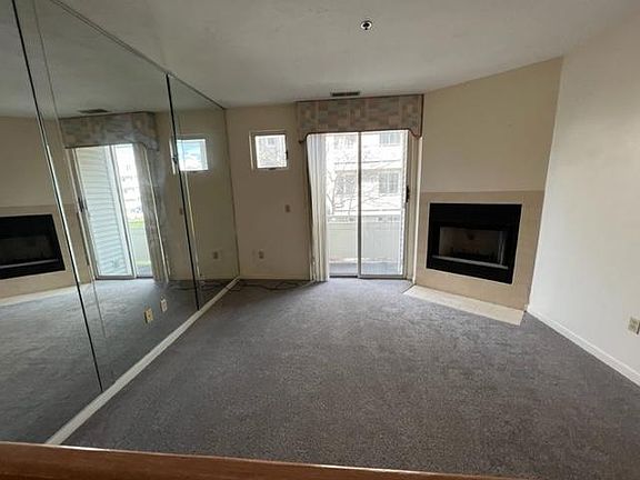 3rd image of 200 Falls Blvd #B2