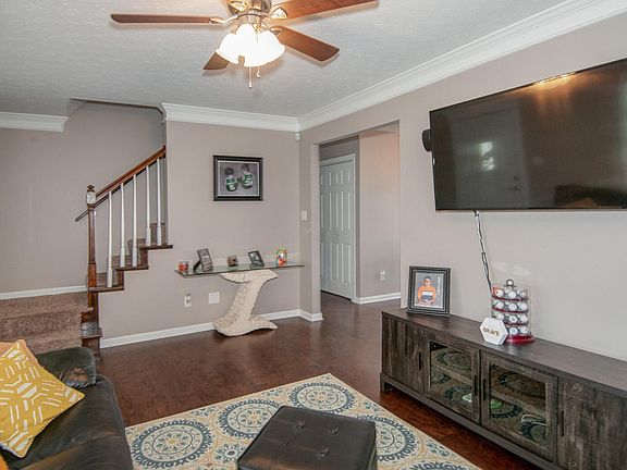 5th image of 236 Aulbern Dr W