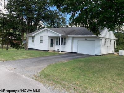 30 Dunham Cut, Belington, WV, 26250