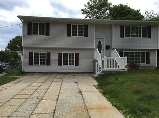 970 Commack Rd, Brentwood, NY 11717