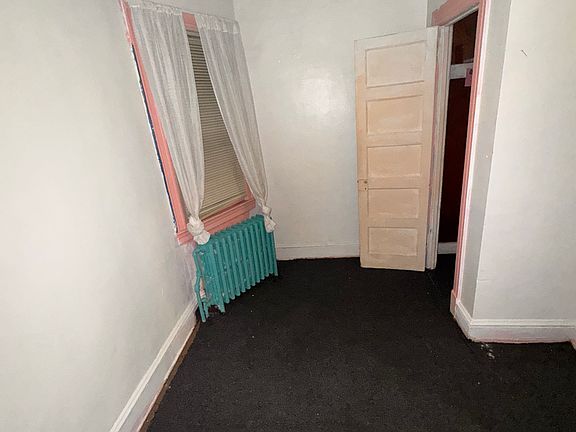 3rd image of 165 Campbell Ave #2