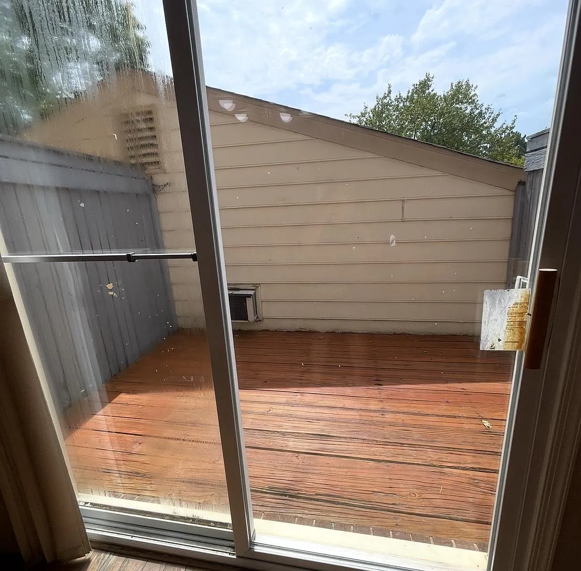 3 bed, 4.0 bath, 2652 sqft, $3,100 — Photo 3