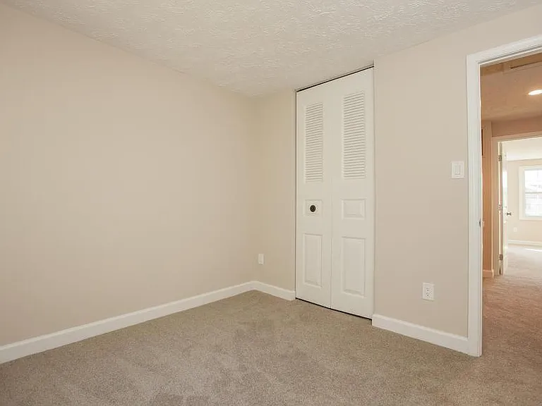 2911 Bridgehampton Ct — Photo 16