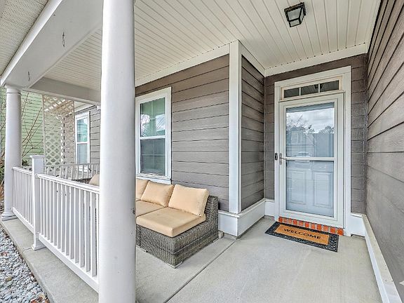 3rd image of 3811 Bonnecrest Ln
