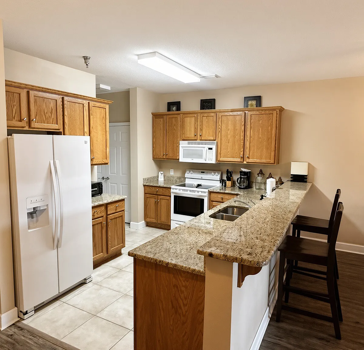 2 bed, 1296 sqft, $2,399 — Photo 3