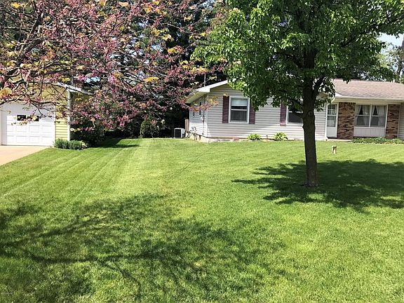 2nd image of 136 Parkshore Dr
