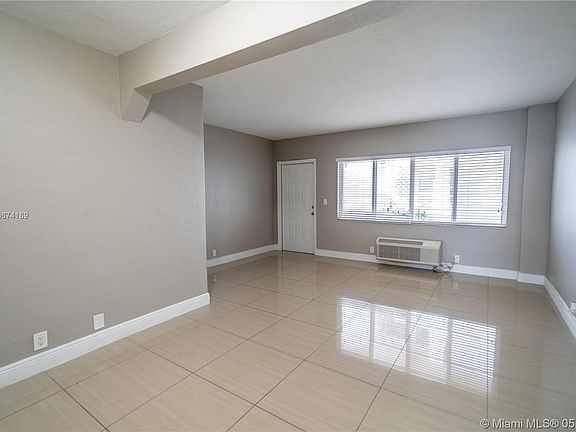 5th image of 1110 Pennsylvania Ave APT 2