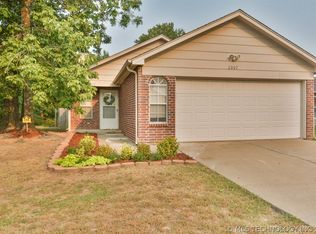 2007 W 57th St, Tulsa, OK 74107
