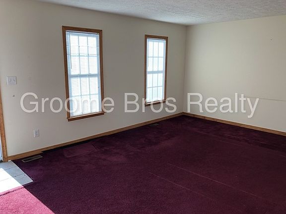 2nd image of 6 N Oak Ave