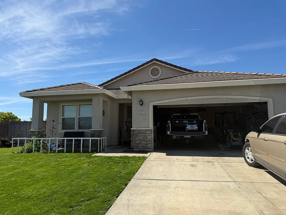 2431 Stone Creek Dr