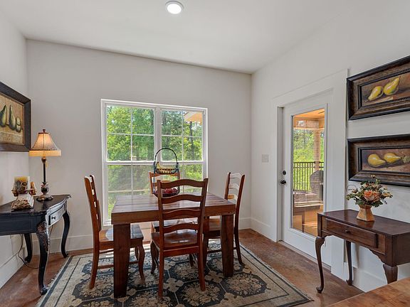 5th image of 14 Spring Lake Dr