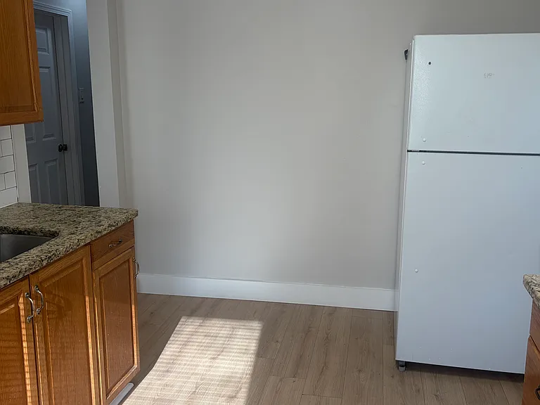 9703 Lilac Dr — Photo 15