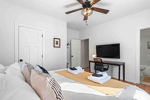 First floor bedroom #2