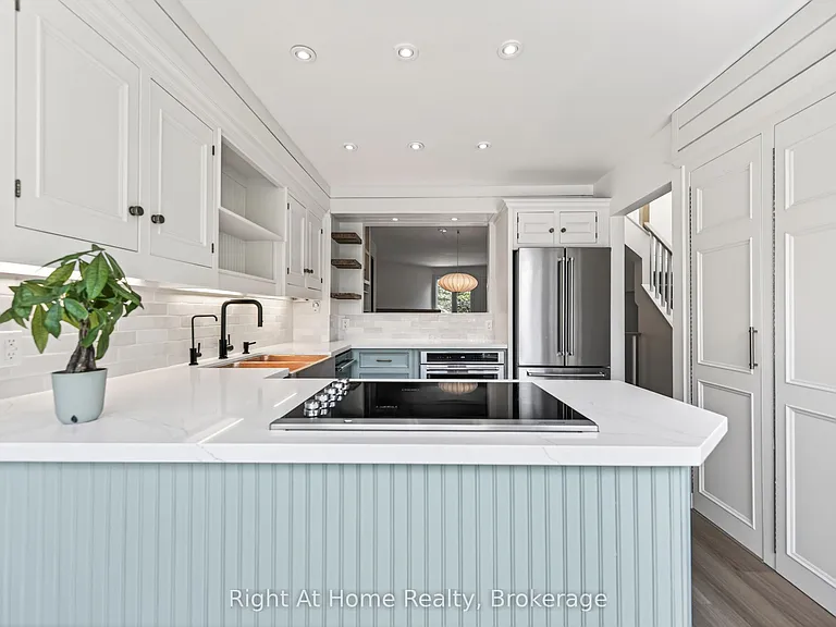 109 Brant St — Photo 22