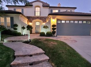 5321 Moonshadow St, Simi Valley, CA 93063