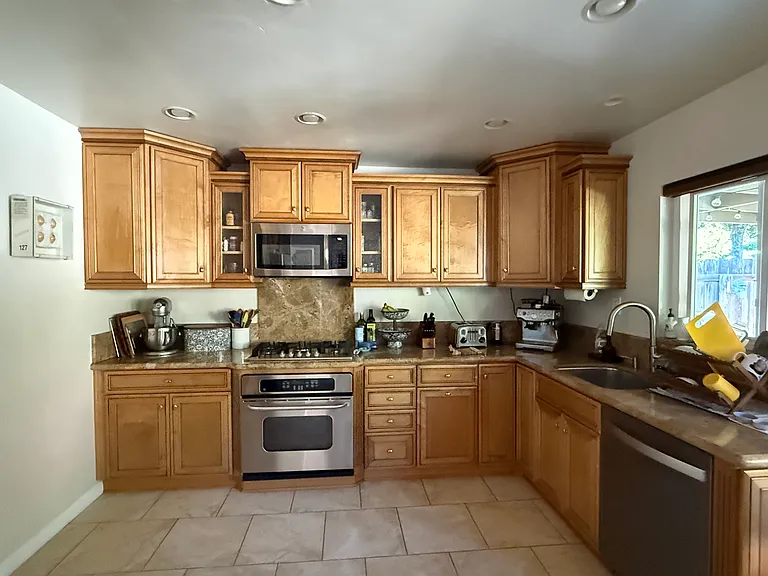 1801 Friedrick Dr — Photo 2