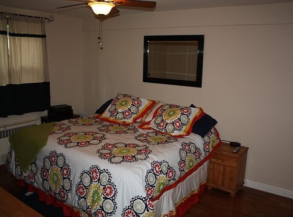 Large Master Bedroom easily accomodates a king size bed