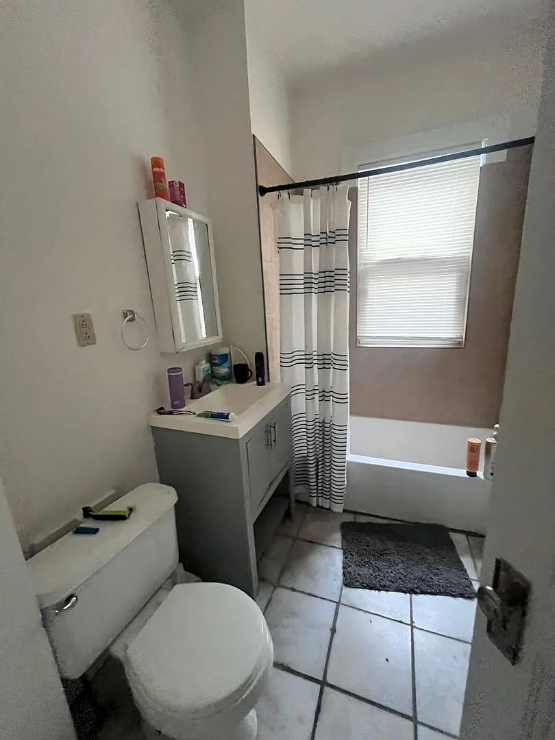 Available 9/1/2027 Spacious 5-bedroom, 2-bathroom apartment at 36 Cherokee St in Mission Hill wit... — Photo 4