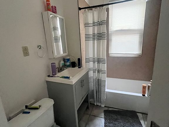 4th image of 36 Cherokee St #3