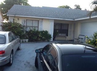 5730 Lincoln Cir E, Lake Worth, FL 33463