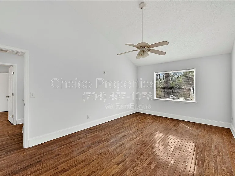 8413 Red Setter Ln — Photo 19
