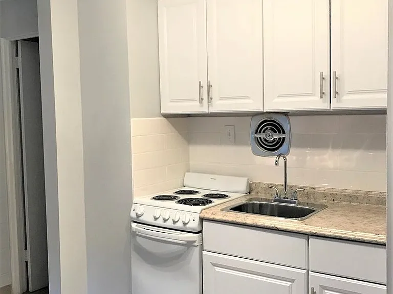 Viewmont Apartments — Photo 12