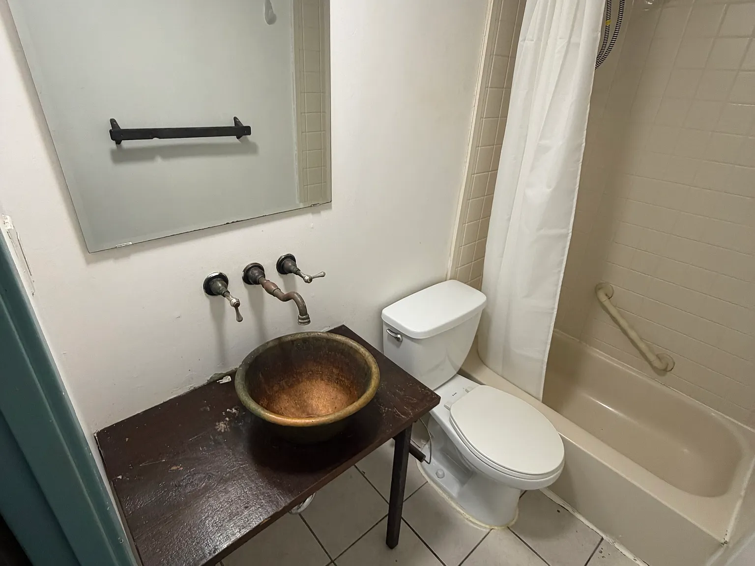Studio, 200 sqft, $1,250 — Photo 2