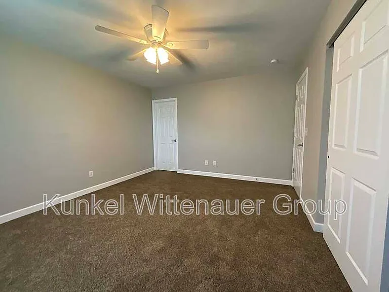 422 Nancy Dr — Photo 10