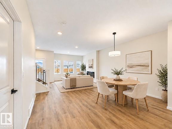 4th image of 1094 McLeod Ave