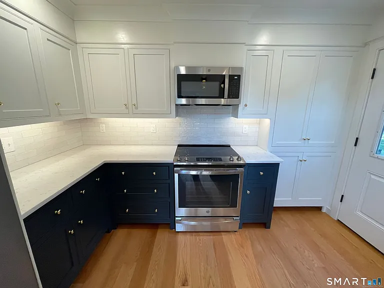15 N Brook St — Photo 6
