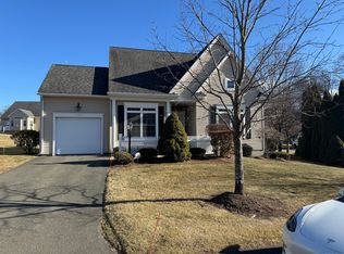 101 Kevin Ln #101, Windsor, CT 06095