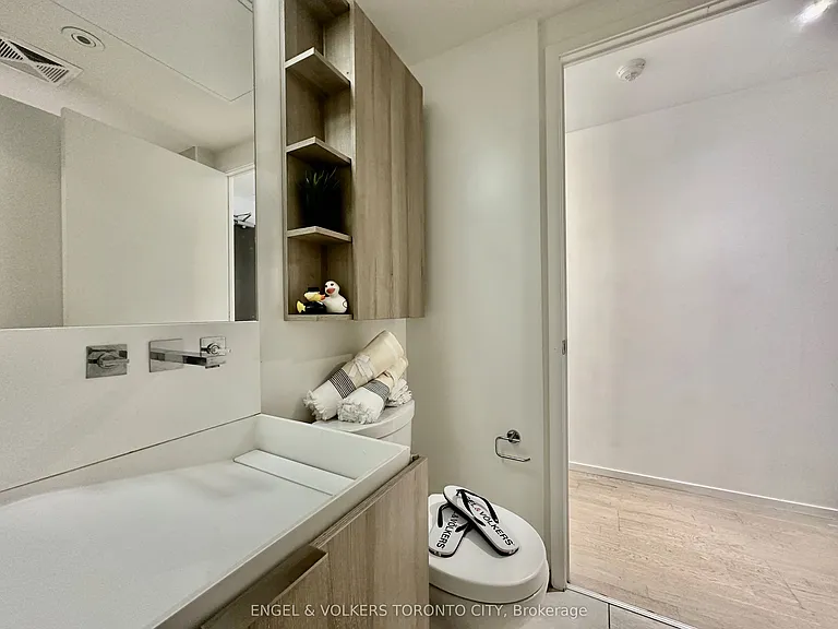 101 Charles St E #720 — Photo 5
