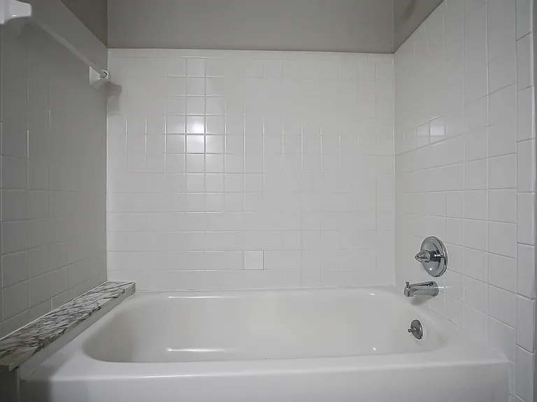 Herbert - Bathroom
