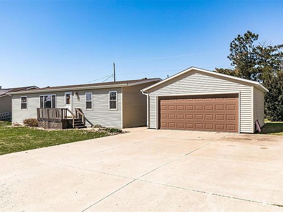 3rd image of 213 Apache Dr