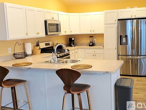 4th image of 346 Hood Pl