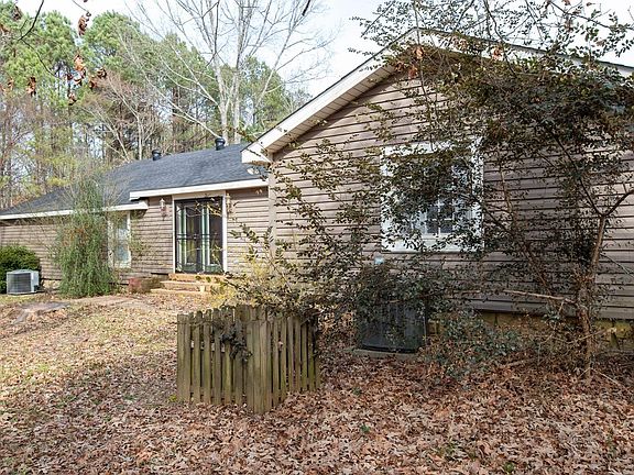 4th image of 128 Madden Ln