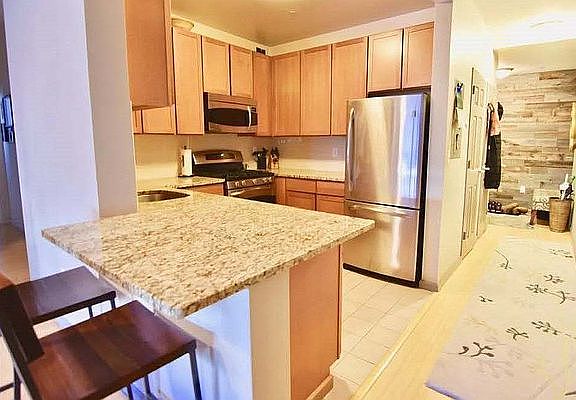 5th image of 237 W 115th St APT 4A