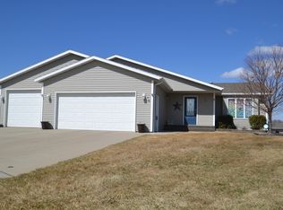76 McGinnis Way, Lincoln, ND 58504