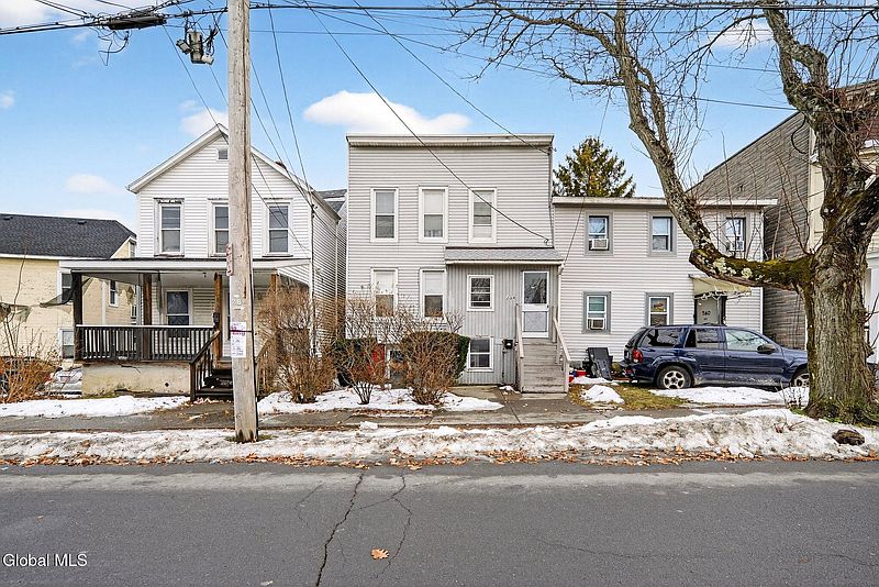3rd image of 238 Ontario Street